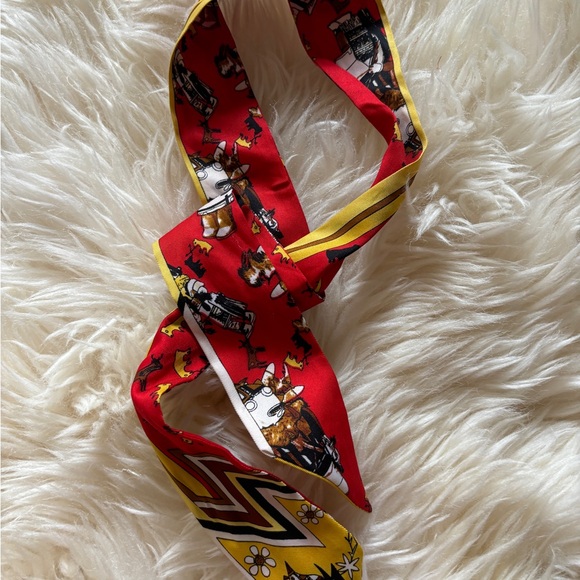 Twilly silk 💯 with orange and red color - Picture 3 of 5